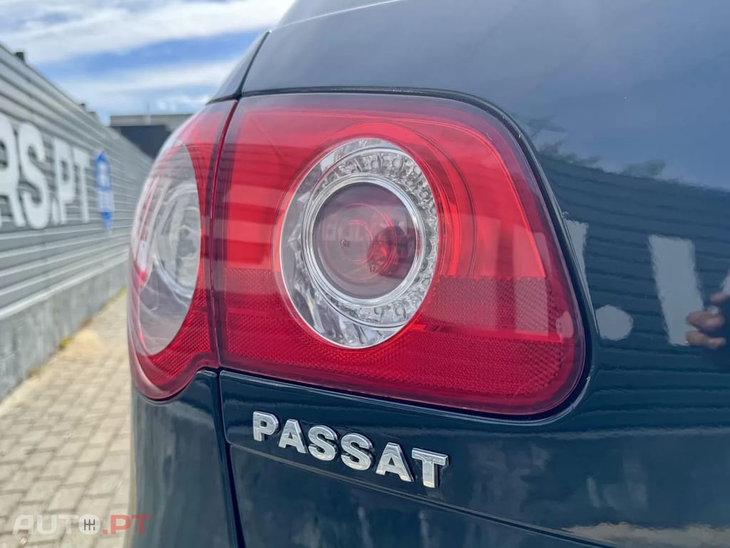 Volkswagen Passat Variant 2.0 TDI Highline — fotografia 13