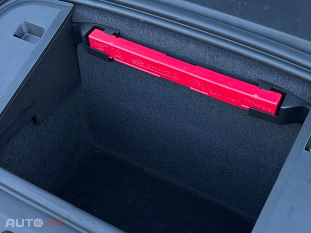 Porsche Taycan Performance I.V.A DEDUTIVEL 