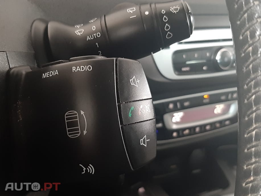 Renault Grand Scénic Dynamique 1.5 DCI 110 CV