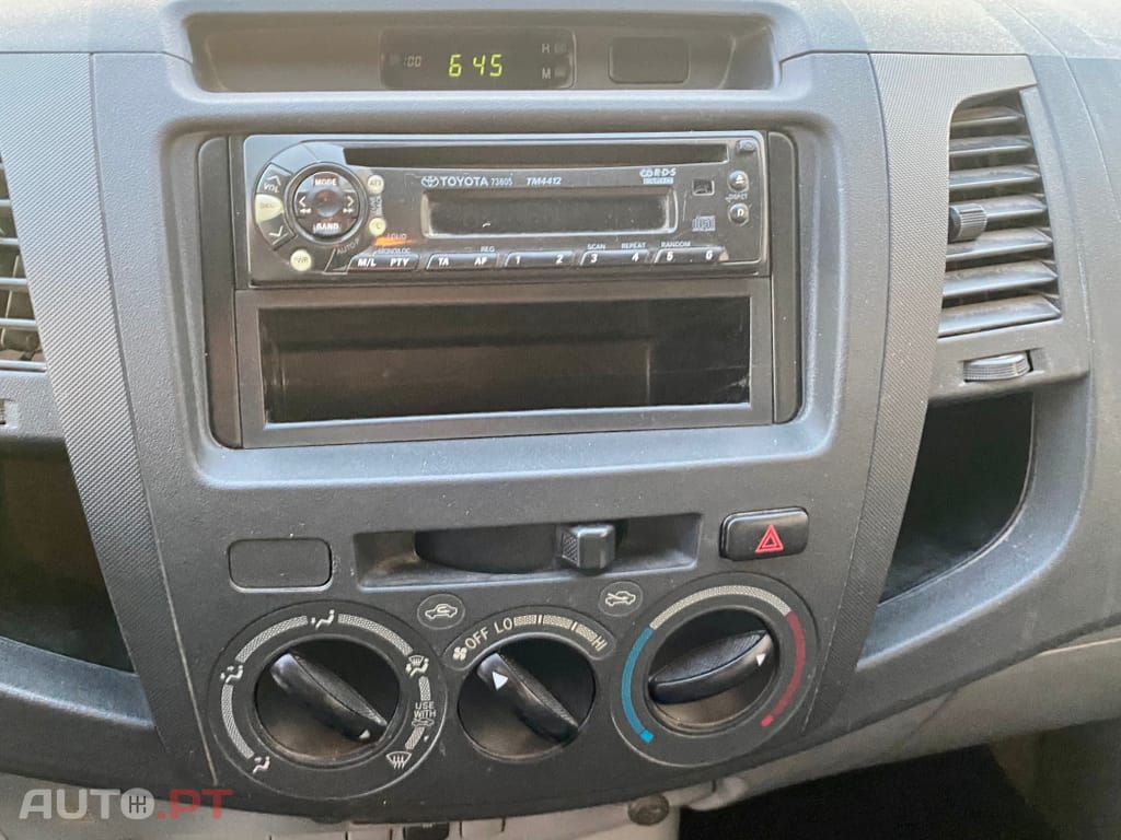 Toyota Hilux 2.5 D-4D 2WD CE PM+AC