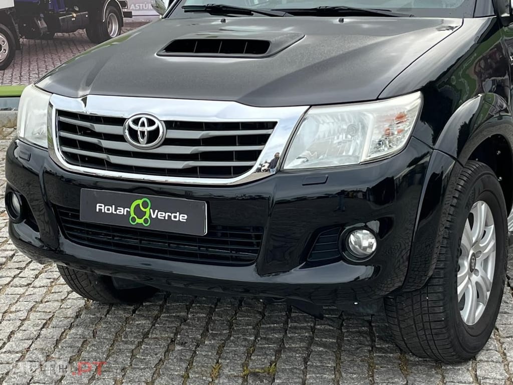 Toyota Hilux 3.0 D-4D 4WD CD Tracker CA
