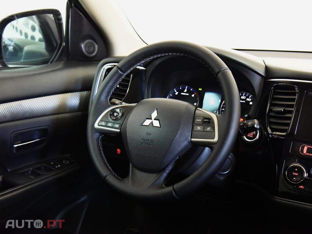 Mitsubishi Outlander 2.2 DI-D Instyle