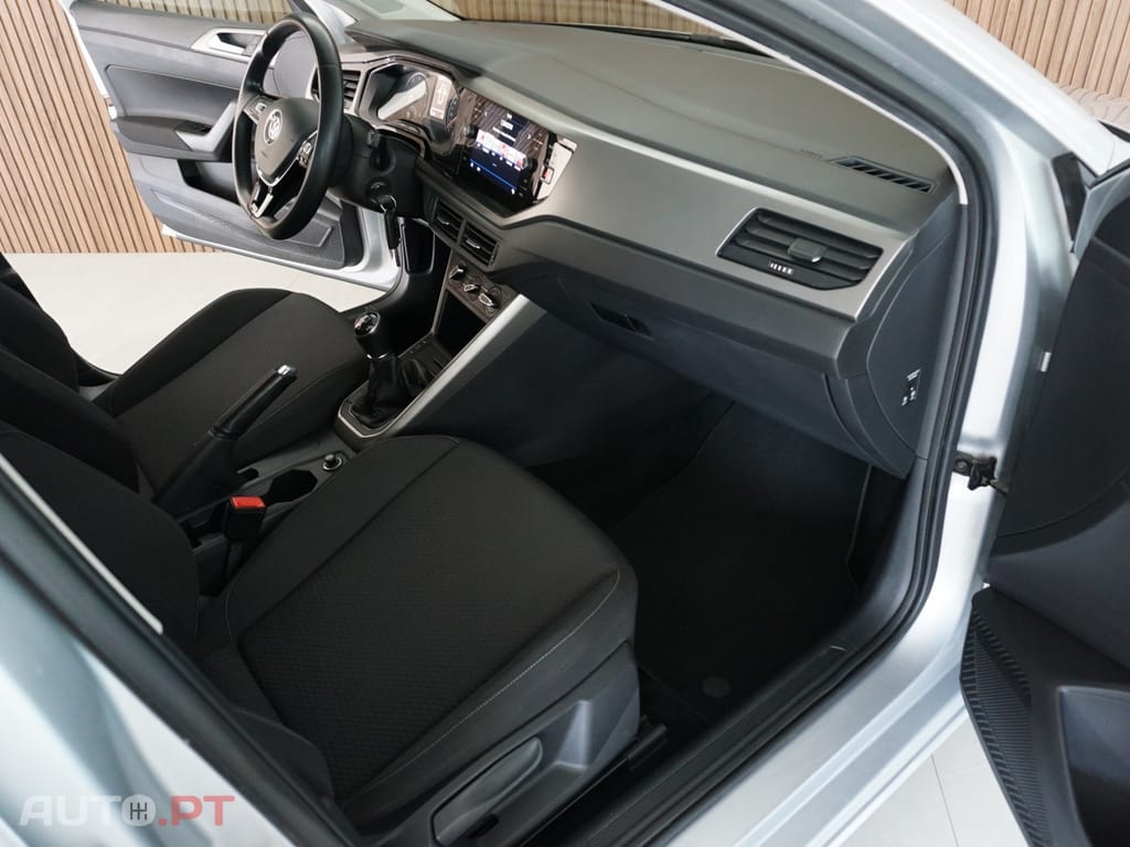 Volkswagen Polo 1.0 Confortline