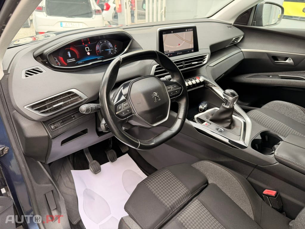 Peugeot 5008 1.5 HDI Allure 130cv 7 Lugares