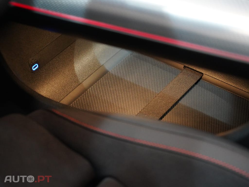 Mercedes-Benz CLA 250 com tecnologia EQ