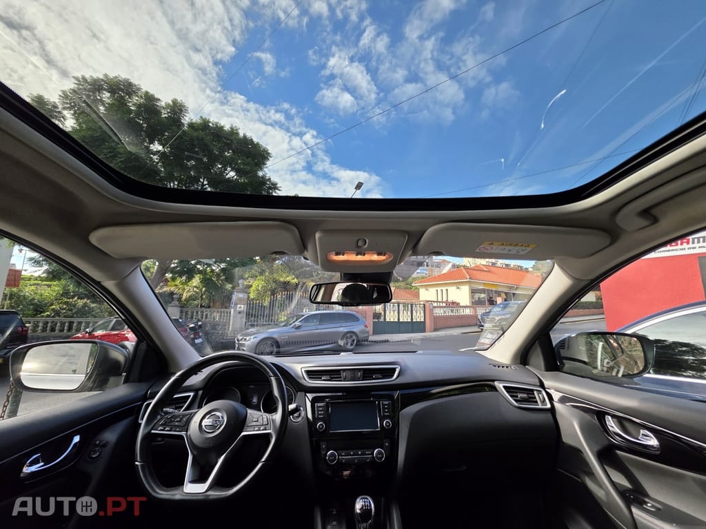 Nissan Qashqai 1.5 dCi N-Connecta J18