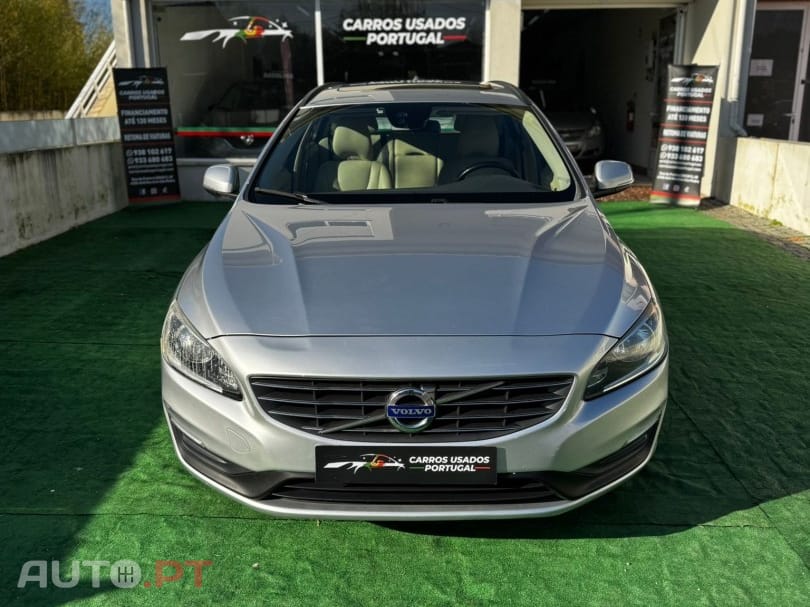 Volvo V60 1.6 D2 Drive Summum Start/Stop — fotografia 2
