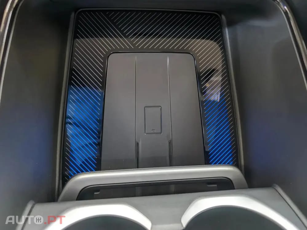 BMW X1 xDrive25e xLine — fotografia 9