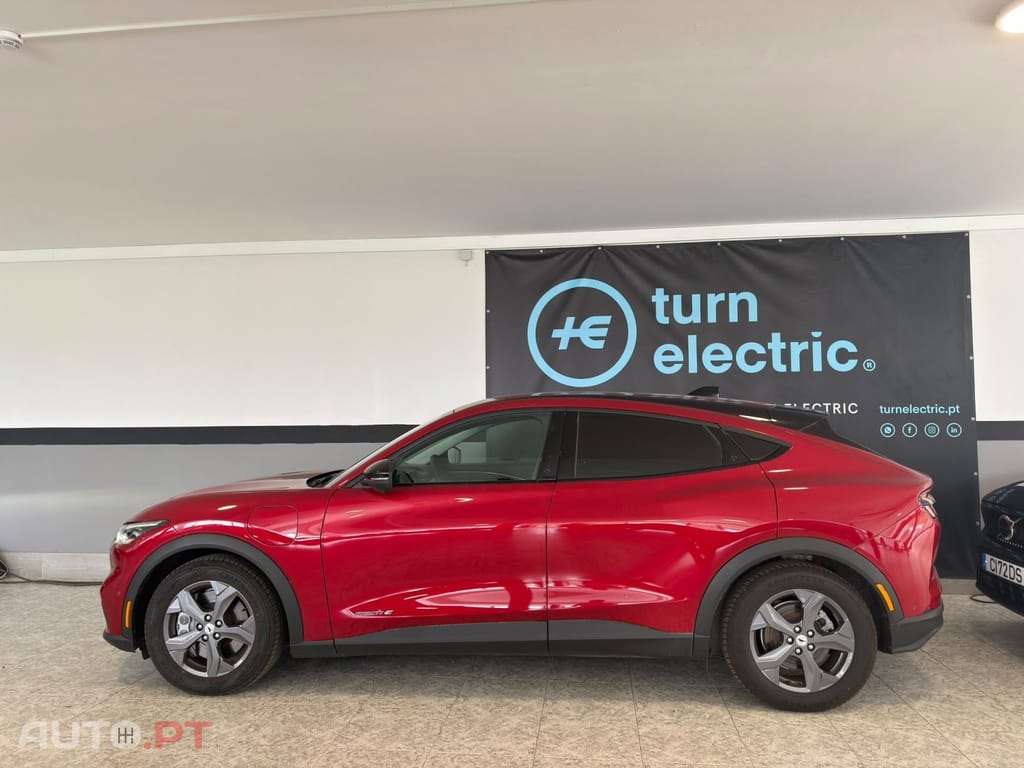 Ford Mustang Mach-E Standard