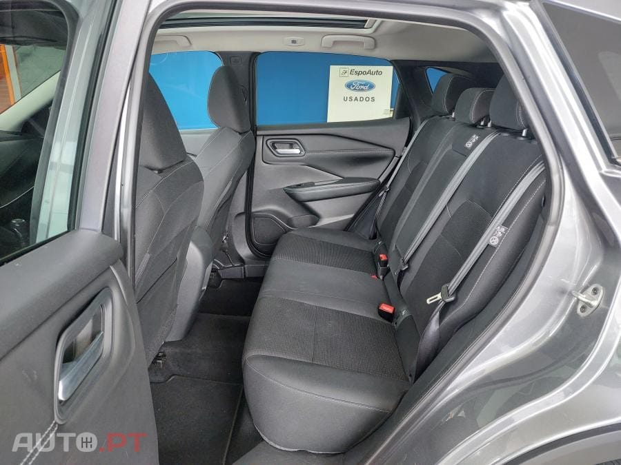 Nissan Qashqai 1.3 DIG-T N-Connecta LED+SKY