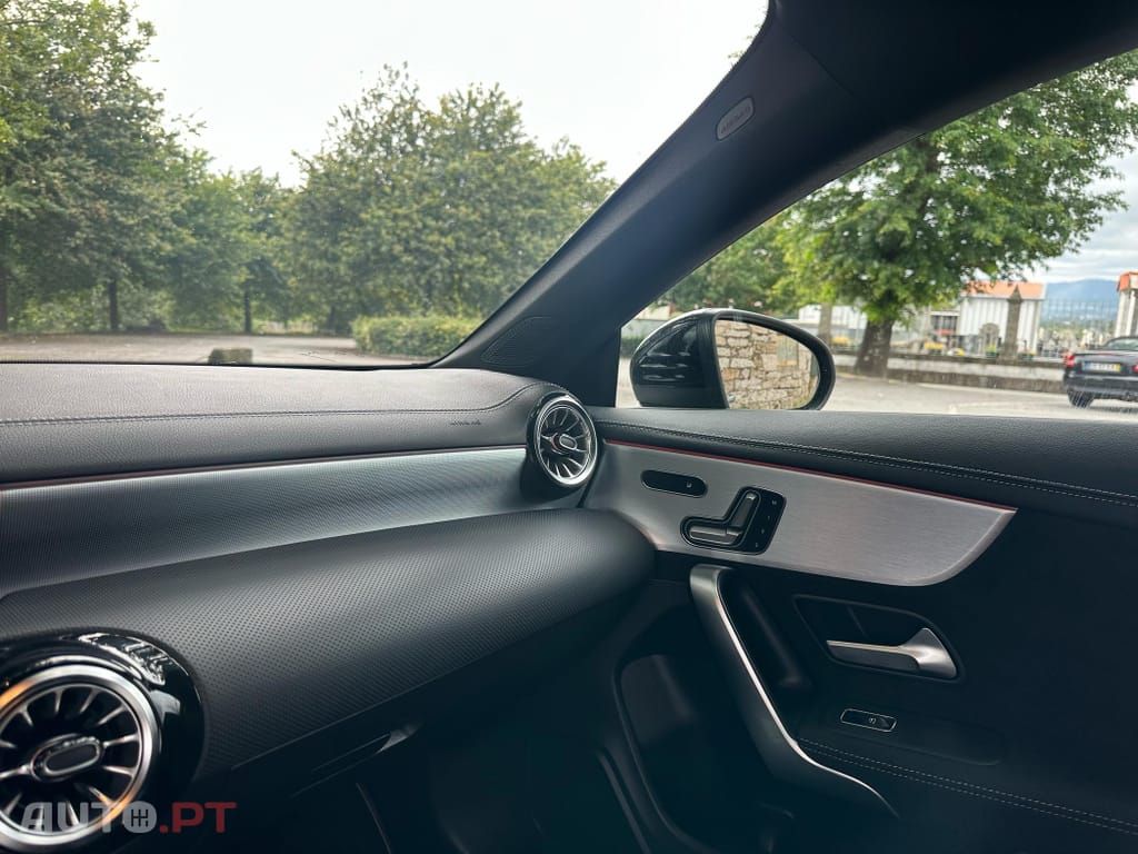 Mercedes-Benz CLA 250 e AMG Line