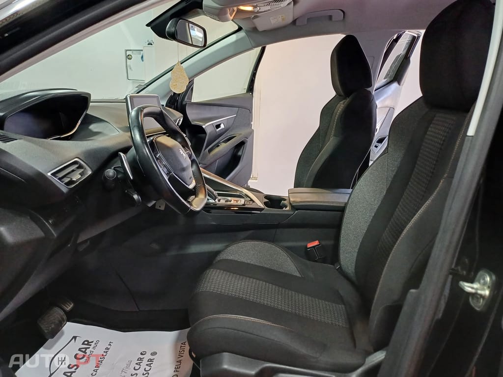 Peugeot 3008 1.5 BlueHDi Allure EAT8