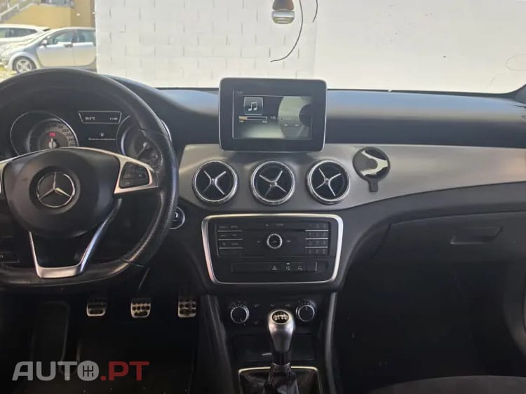 Mercedes-Benz CLA 180 (CDI) d AMG Line