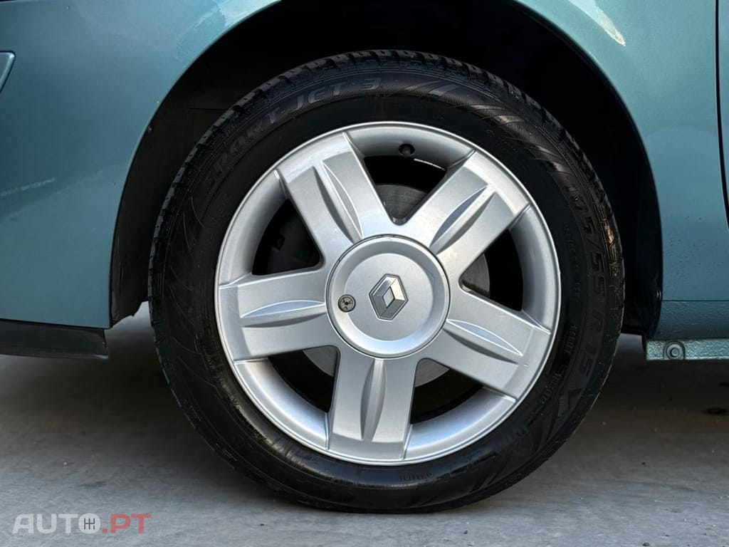 Renault Clio 1.2 16V Confort