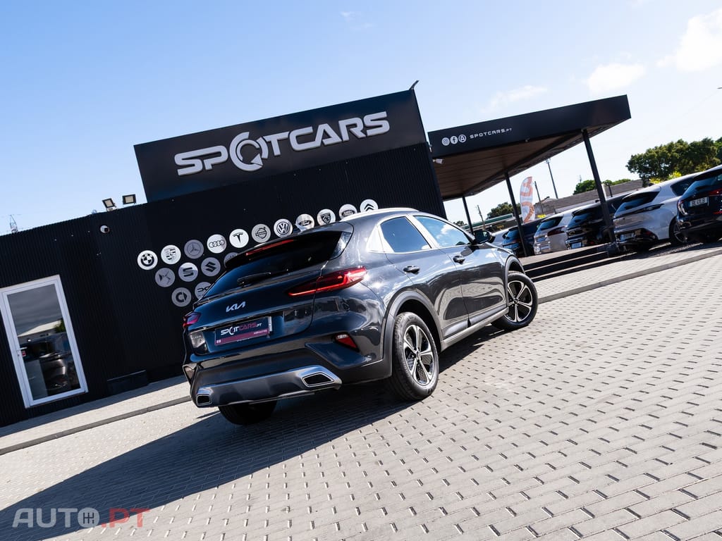Kia XCeed 1.6 GDi PHEV Drive — fotografia 6