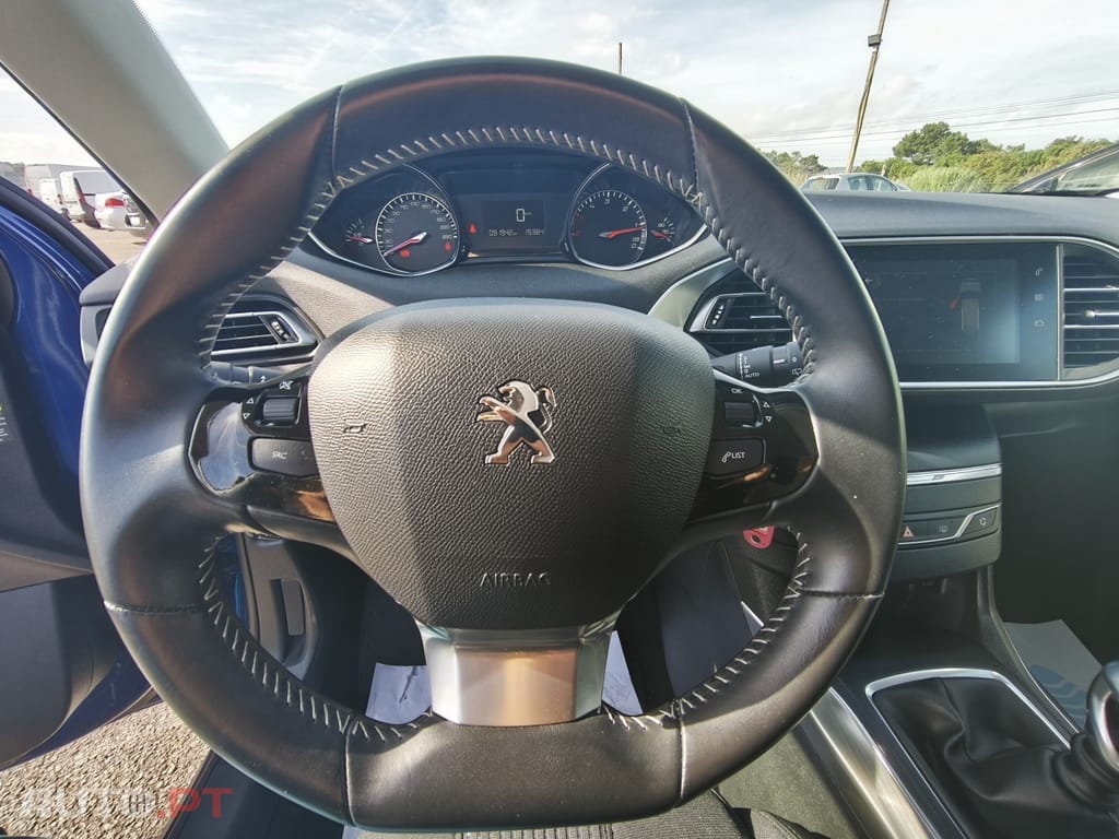 Peugeot 308 1.5 BlueHDi Allure