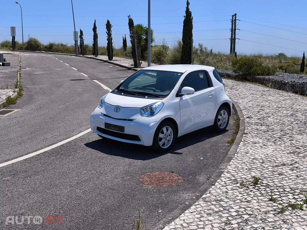 Toyota iQ 1.0 VVT-i
