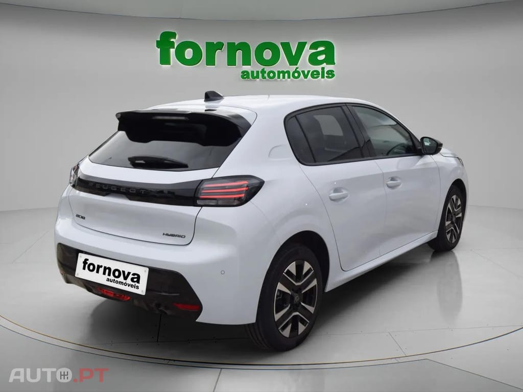 Peugeot 208 1.2 Hybrid Allure e-DCS6