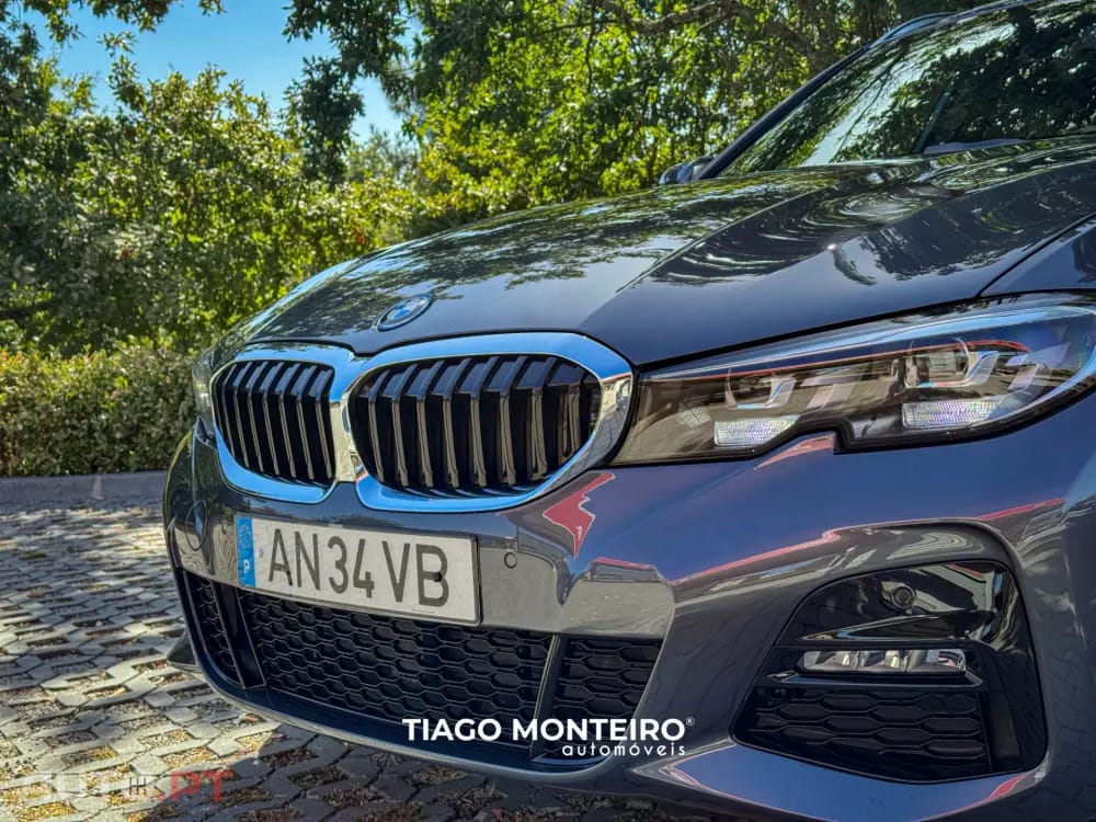 BMW 330 e Pack Desportivo M Auto