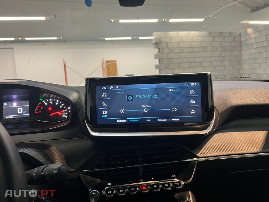 Peugeot 2008 1.2 Style