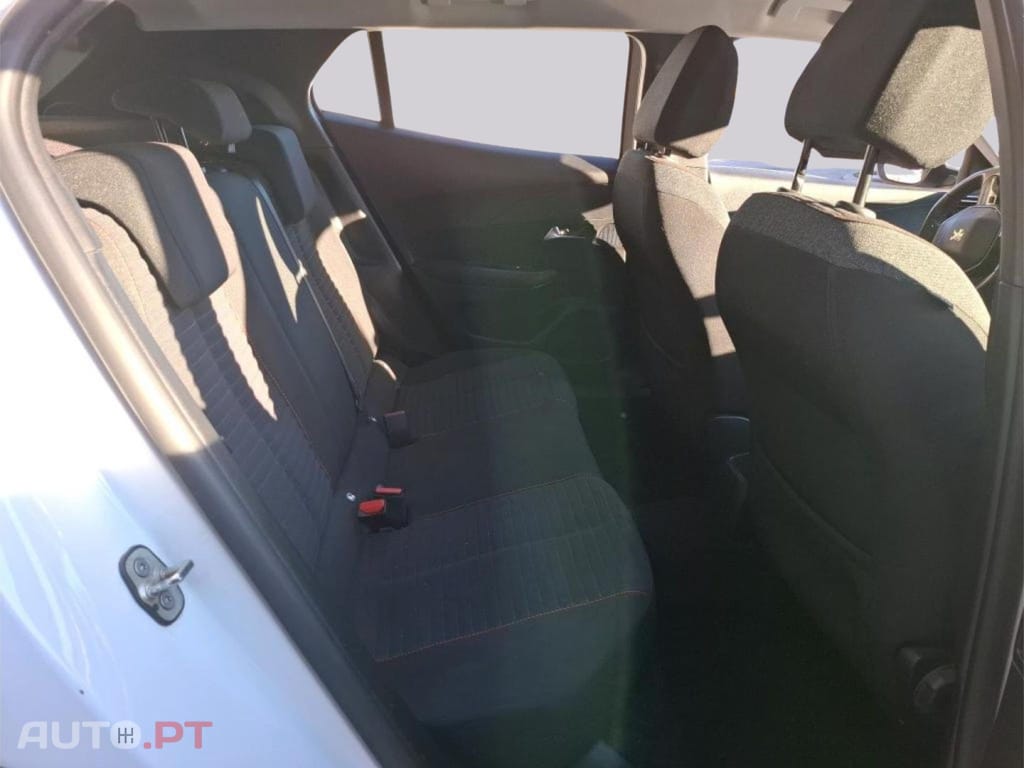 Peugeot 2008 1.2 Active Business