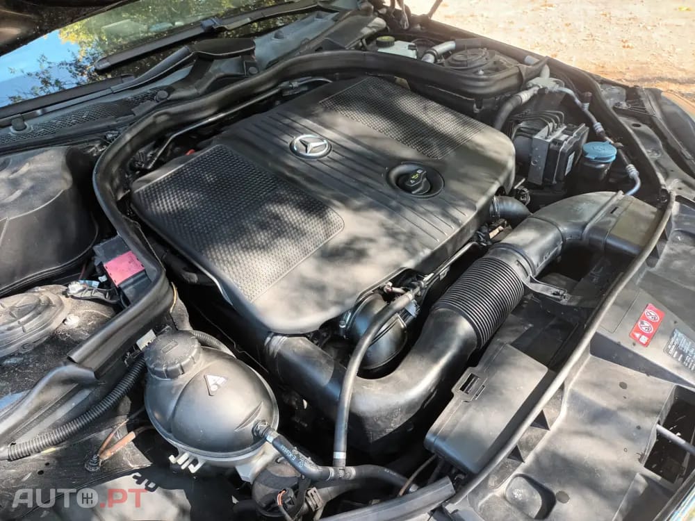 Mercedes-Benz E 200 BlueTEC Avantgarde Auto