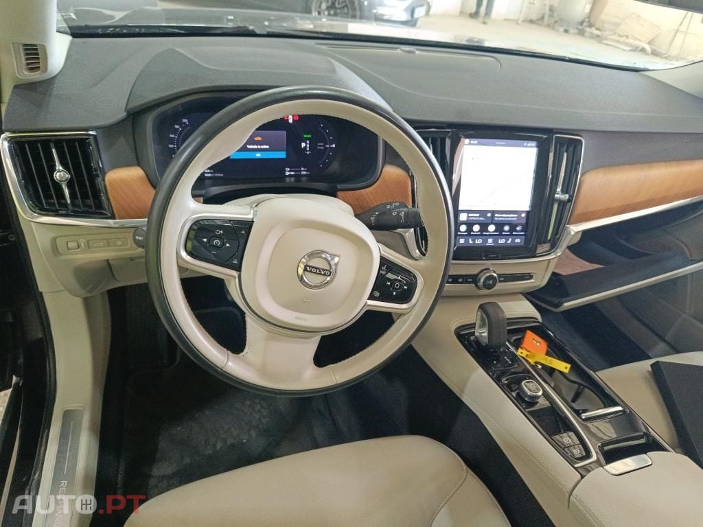 Volvo V90 2.0 T6 PHEV Inscription Expression AWD