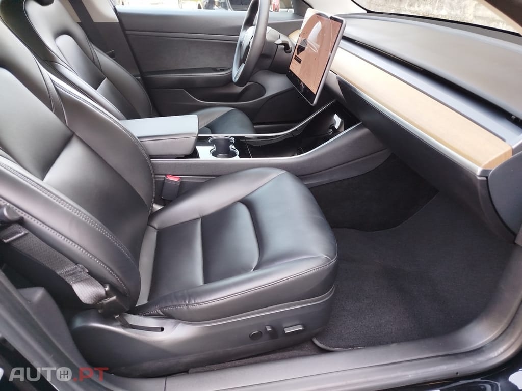 Tesla Model 3 Standard Range Plus RWD