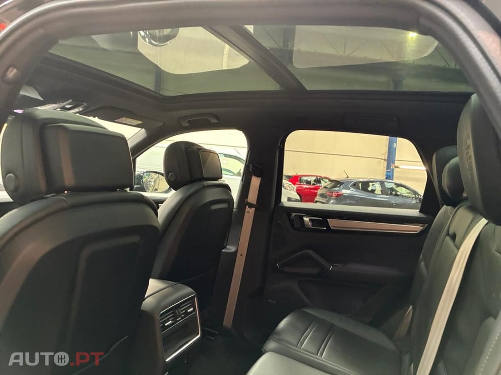 Porsche Cayenne E-Hybrid Platinum Edition