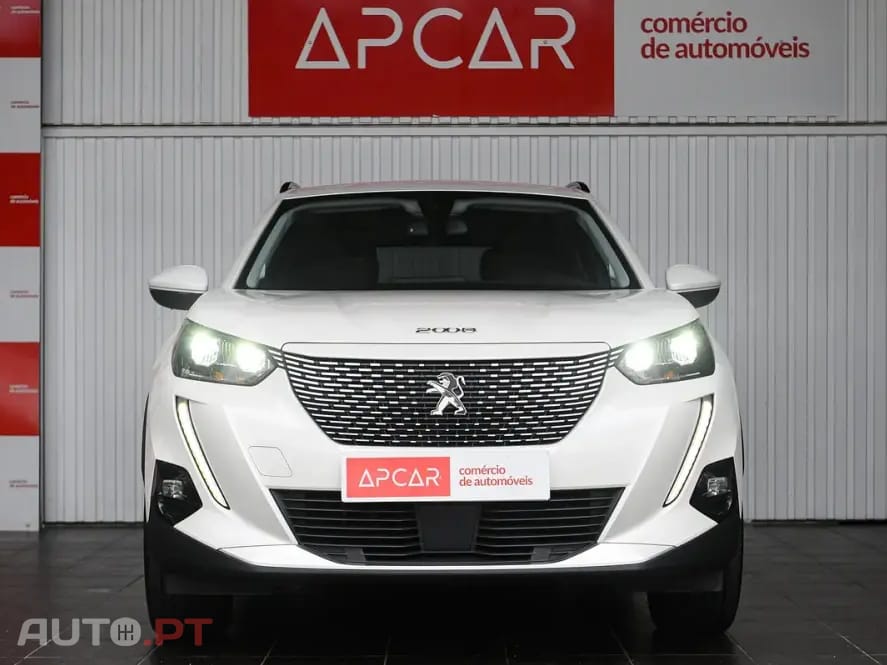 Peugeot E-2008 50 kWh Allure Pack