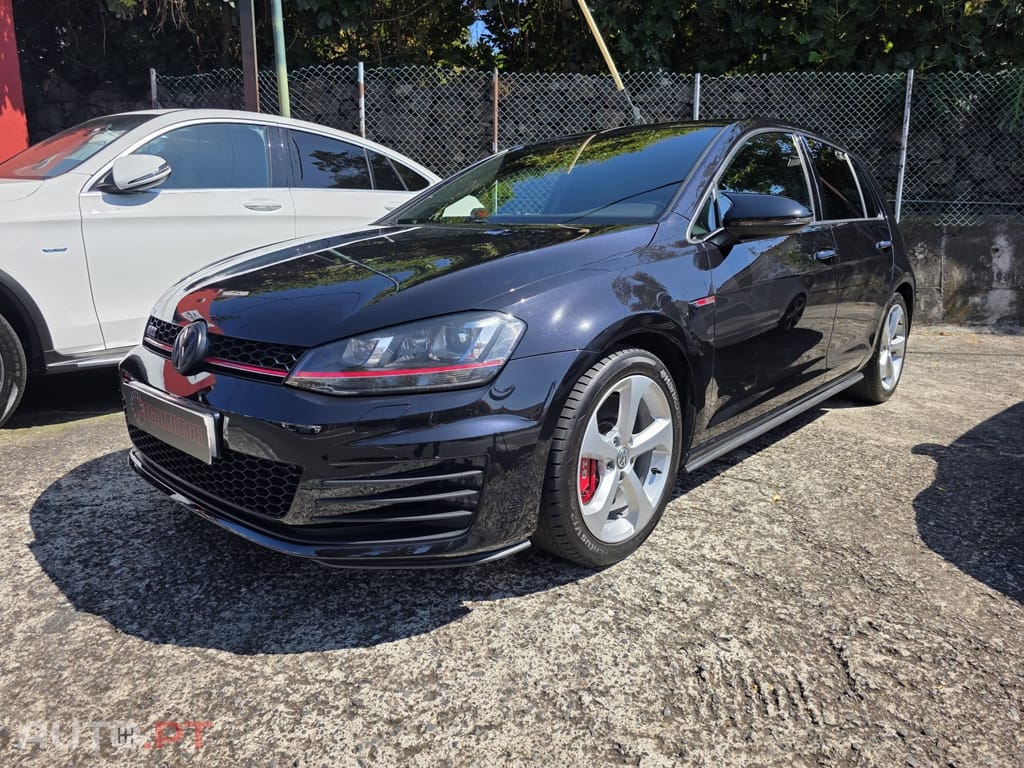 Volkswagen Golf 2.0 TSi GTi DSG Performance