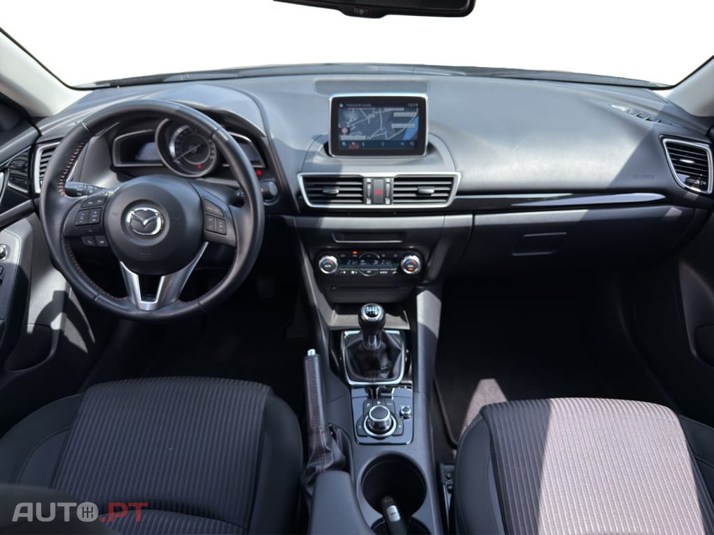 Mazda 3 1.5 Sky-G Evolve HS Navi