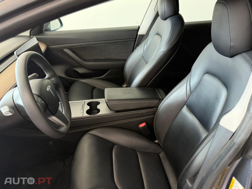Tesla Model 3 Outro