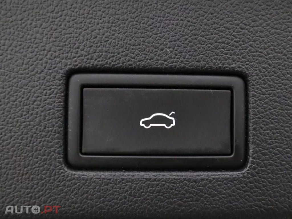 Volkswagen Touareg EHYBRID 3.0 V6 I.V.A DEDUTIVEL 