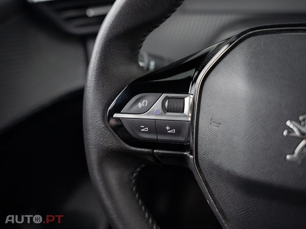 Peugeot E-208 50 kWh Active Pack