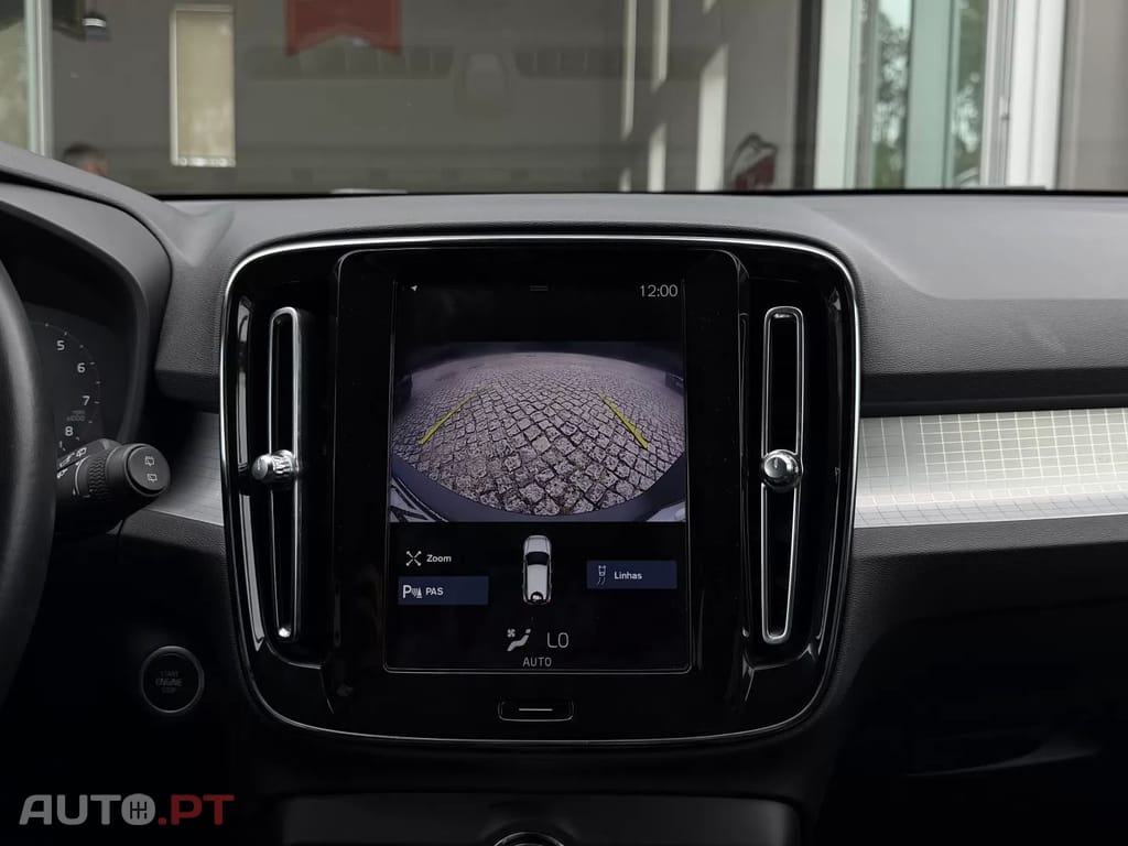 Volvo XC40 1.5 T3 Momentum Plus