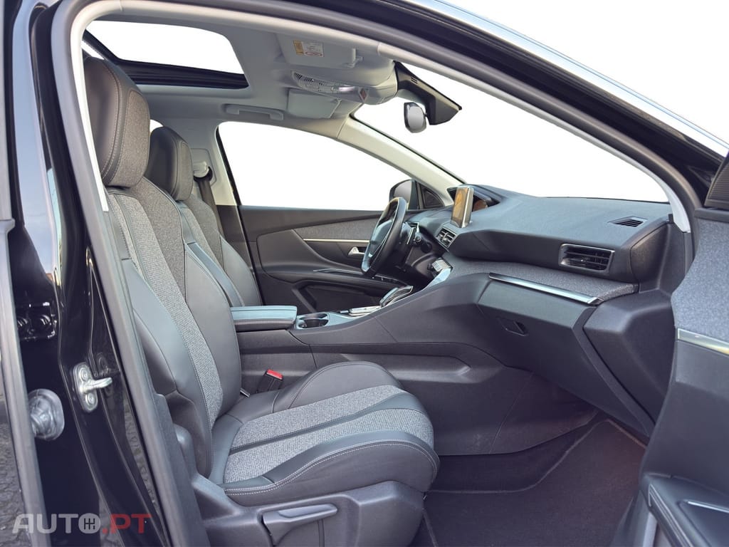 Peugeot 5008 1.2 PureTech Allure EAT8