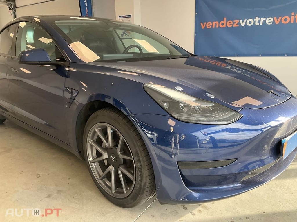 Tesla Model 3 Standard Range Plus RWD