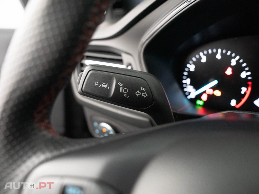 Ford Focus SW 1.0 EcoBoost MHEV ST-Line