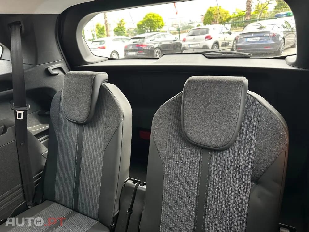 Peugeot 5008 1.5 BlueHDi Allure EAT8
