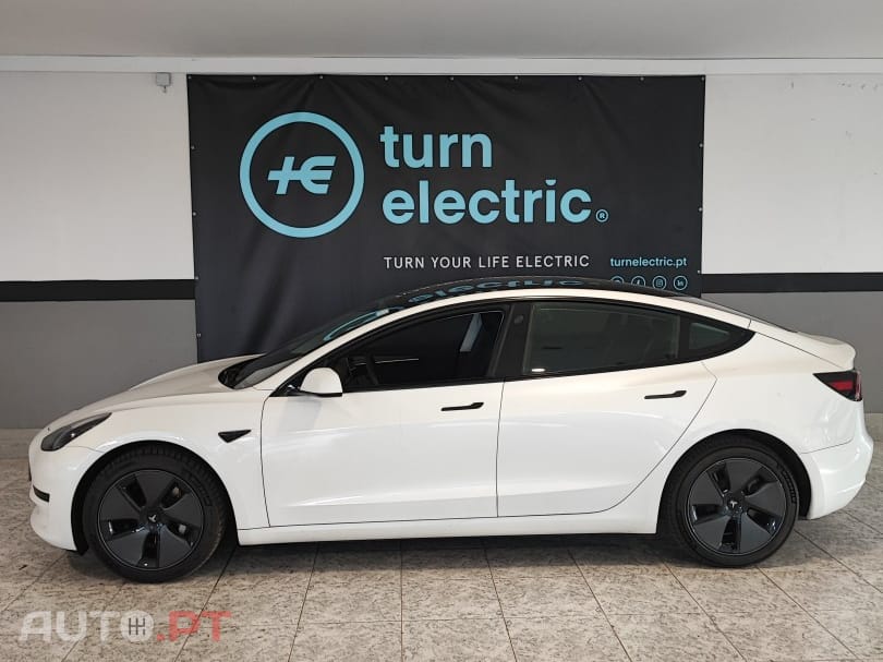 Tesla Model 3 Standard Range Plus RWD