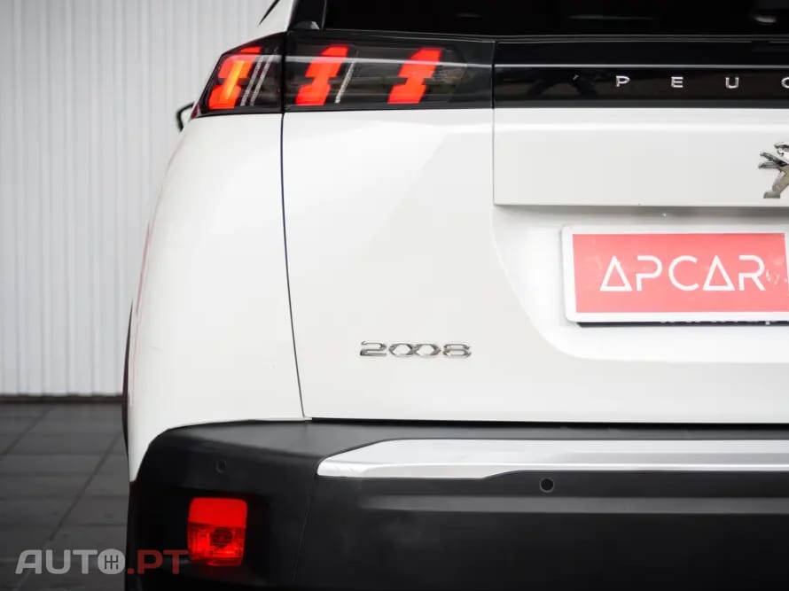 Peugeot 2008 PureTech 130 EAT8 Allure