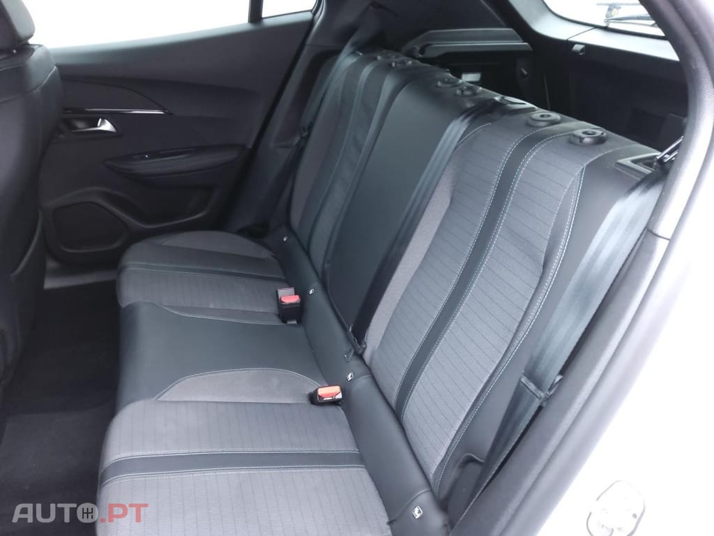 Peugeot 2008 1.5 BlueHDi Allure Pack EAT8