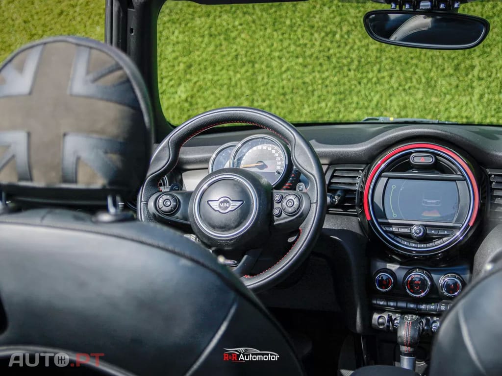 MINI Cabrio Cooper S Auto Desportiva