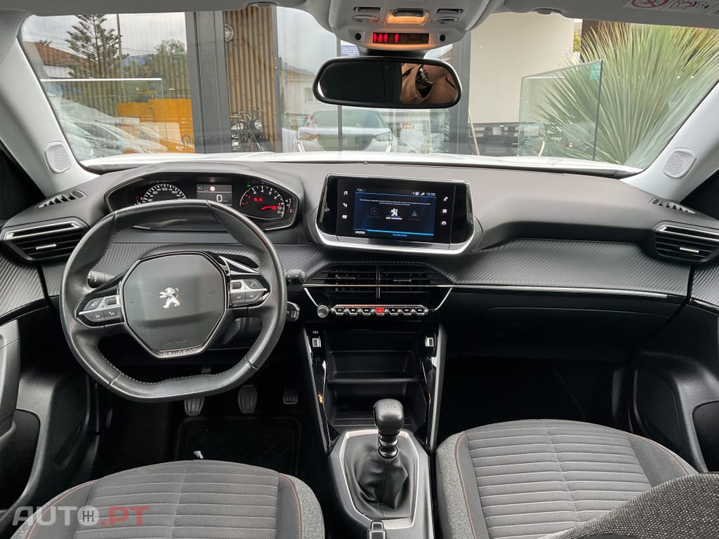 Peugeot 2008 1.2 PureTech Active Pack