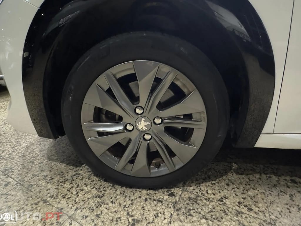 Peugeot E-208 50 kWh Allure Pack