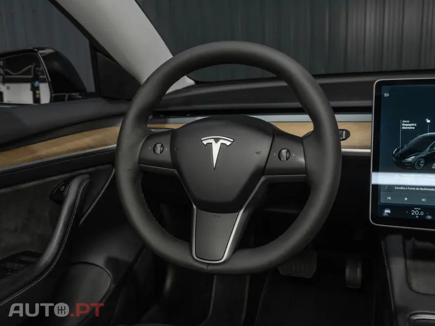 Tesla Model 3 Standard Range Plus RWD
