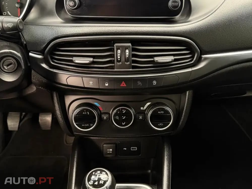 Fiat Tipo Outro