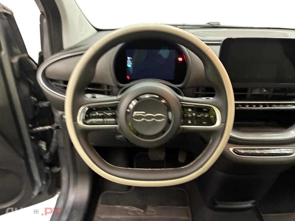 Fiat 500e La Prima
