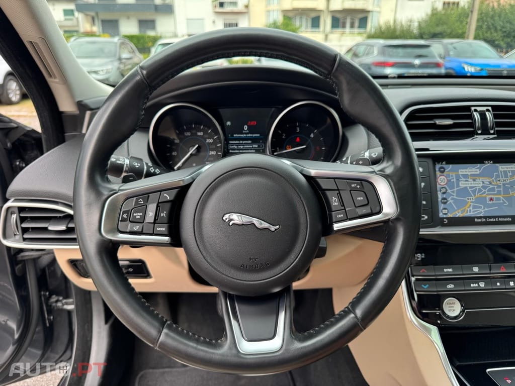 Jaguar XE 2.0 D R-Sport Aut.